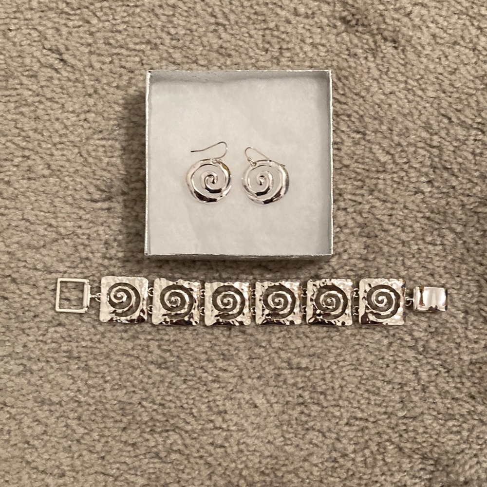Bracelet & Earring Set